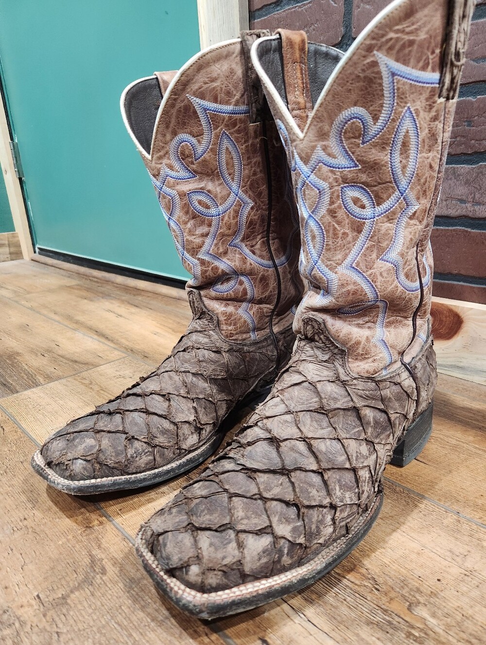Cavenders Pirarucu Cowboy Boots 9.5 EE
